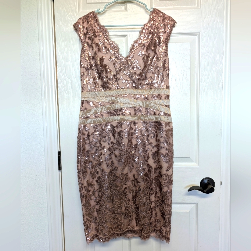 Tadashi Shoji Metallic Sheath Sequin Floral Dress Sz 12 Rose Gold Pink Wedding